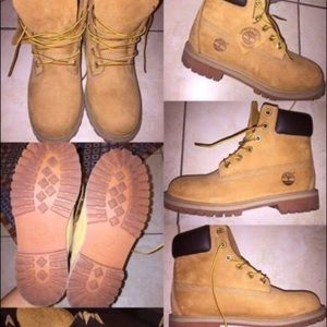Boys timberlands sz 5.5y